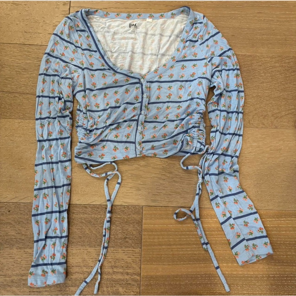 PacSun Light Blue Floral Long Sleeve Top